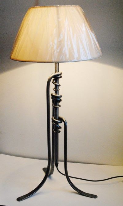Leggy Table Lamp in Lacquered Steel