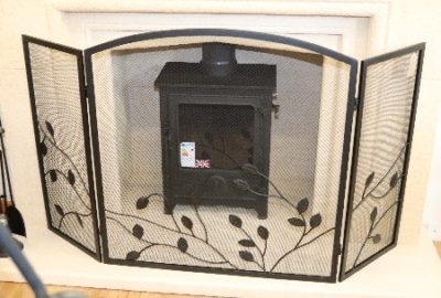 Free-standing-extendable-fire-guard-leaf-pattern-dean-forge-devon